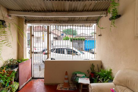 Casa para alugar com 156m², 3 quartos e 1 vaga Casa para alugar com 156m², 3 quartos e 1 vagaVaranda