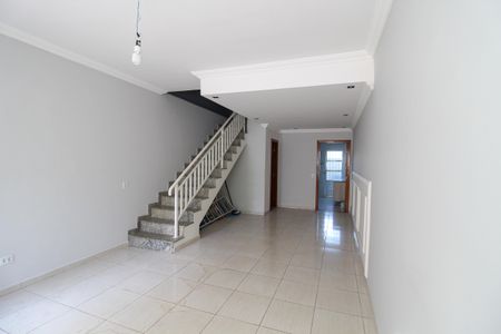 Sala de casa para alugar com 2 quartos, 95m² em Parque Ipe, São Paulo