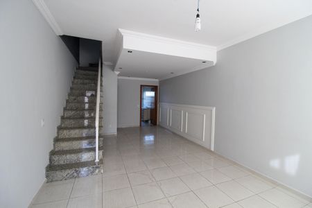 Sala de casa para alugar com 2 quartos, 95m² em Parque Ipe, São Paulo