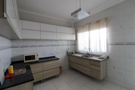 Casa para alugar com 95m², 2 quartos e 2 vagasCozinha