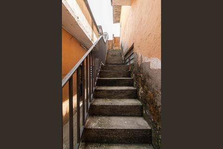 Casa para alugar com 70m², 2 quartos e sem vagaEscada 