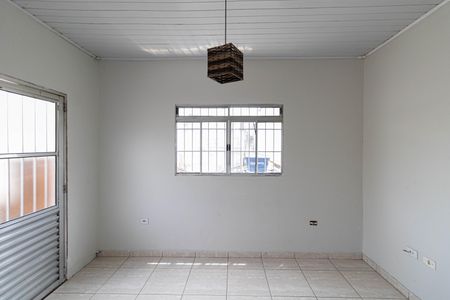 Casa para alugar com 70m², 2 quartos e sem vagaSala e Cozinha