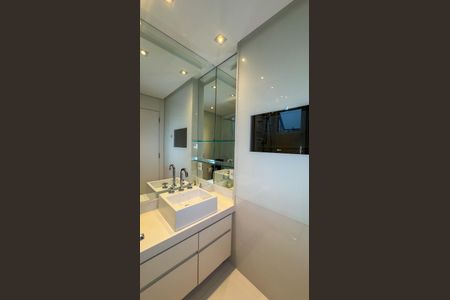 Apartamento para alugar com 240m², 5 quartos e 4 vagasBanheiro da Suíte 2