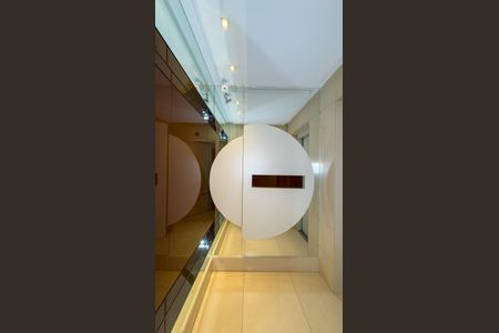 Apartamento para alugar com 240m², 5 quartos e 4 vagasHall