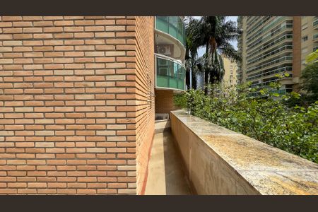 Apartamento para alugar com 240m², 5 quartos e 4 vagasÁrea comum