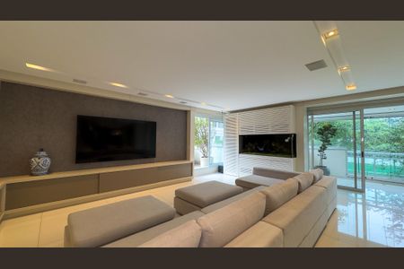 Apartamento para alugar com 240m², 5 quartos e 4 vagasSala