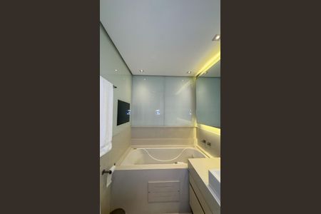 Apartamento para alugar com 240m², 5 quartos e 4 vagasBanheiro da Suíte 3