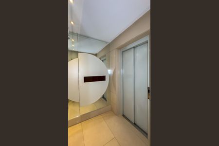 Apartamento para alugar com 240m², 5 quartos e 4 vagasHall