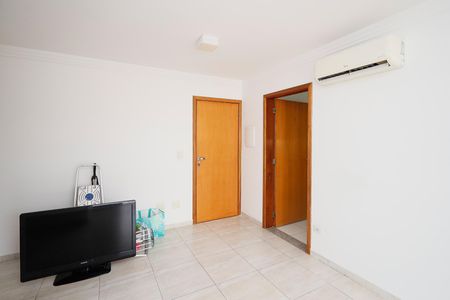 Sala  de apartamento para alugar com 2 quartos, 64m² em Vila Santos, São Paulo