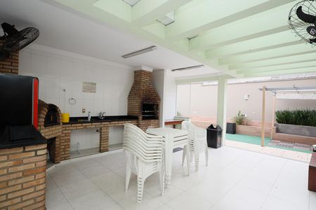 Apartamento para alugar com 64m², 2 quartos e 2 vagasÁrea comum - Churrasqueira