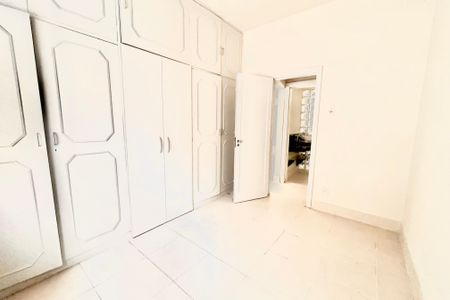 QUARTO 1 de apartamento para alugar com 2 quartos, 98m² em Copacabana, Rio de Janeiro