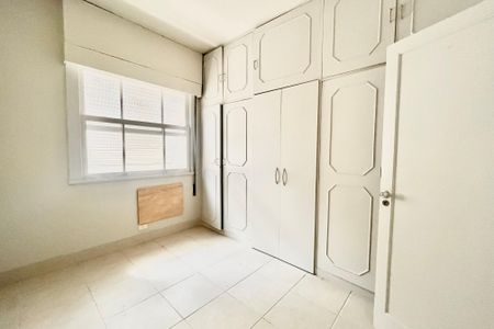 QUARTO 1 de apartamento para alugar com 2 quartos, 98m² em Copacabana, Rio de Janeiro
