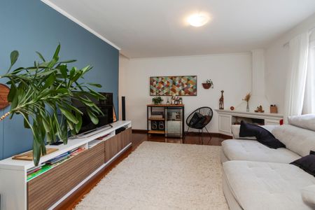 Casa à venda com 160m², 4 quartos e 2 vagasSala