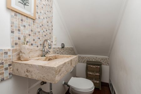 Casa à venda com 160m², 4 quartos e 2 vagasLavabo