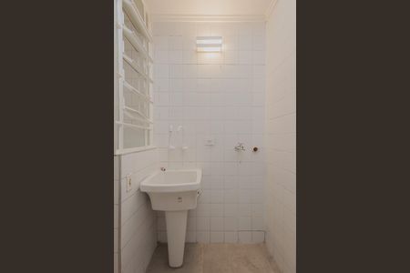 Casa para alugar com 64m², 2 quartos e 1 vagaÁrea de Serviço