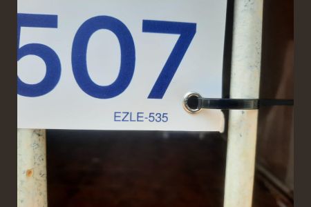 Casa à venda com 140m², 2 quartos e 2 vagas Casa à venda com 140m², 2 quartos e 2 vagasPlaquinha