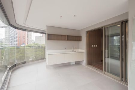 Apartamento para alugar com 88m², 2 quartos e 1 vaga Apartamento para alugar com 88m², 2 quartos e 1 vagaVaranda