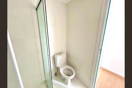 Apartamento para alugar com 46m², 2 quartos e 1 vaga Apartamento para alugar com 46m², 2 quartos e 1 vagaBanheiro