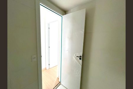 Apartamento para alugar com 46m², 2 quartos e 1 vaga Apartamento para alugar com 46m², 2 quartos e 1 vagaBanheiro
