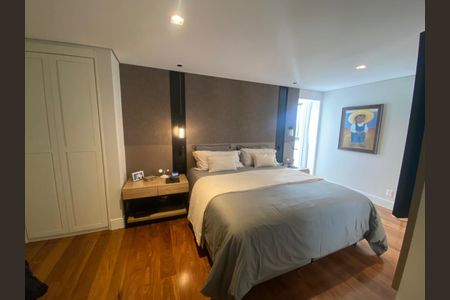 Apartamento à venda com 379m², 3 quartos e 4 vagasSuíte 1