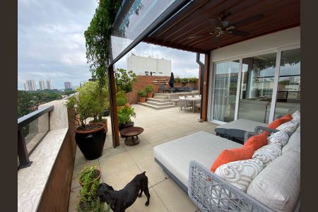 Apartamento à venda com 379m², 3 quartos e 4 vagasÁrea da piscina