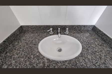 Apartamento à venda com 82m², 3 quartos e 3 vagasBanheiro Quarto 1 suíte