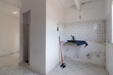 Cozinha de kitnet/studio para alugar com 1 quarto, 15m² em Parque Paineiras, São Paulo