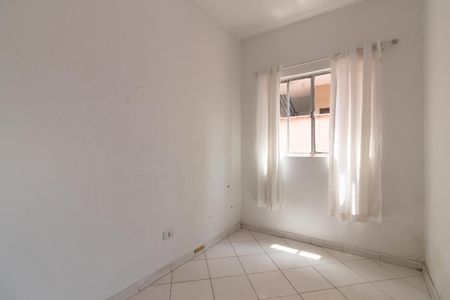 Quarto de kitnet/studio para alugar com 1 quarto, 15m² em Parque Paineiras, São Paulo