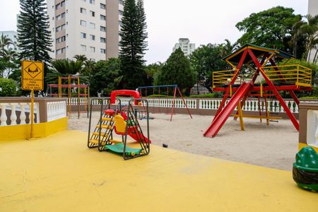 Apartamento para alugar com 64m², 2 quartos e 1 vagaÁrea comum - Playground