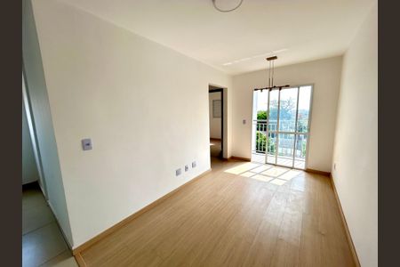 Sala de apartamento para alugar com 2 quartos, 43m² em Jardim Aida, Guarulhos