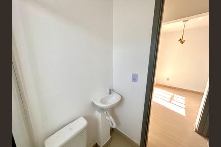 Apartamento para alugar com 43m², 2 quartos e 1 vaga Apartamento para alugar com 43m², 2 quartos e 1 vagaBanheiro