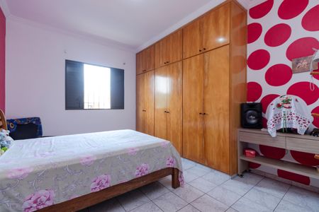 Casa para alugar com 180m², 3 quartos e 5 vagas Casa para alugar com 180m², 3 quartos e 5 vagasQuarto 1