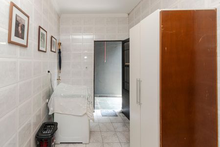 Casa para alugar com 180m², 3 quartos e 5 vagas Casa para alugar com 180m², 3 quartos e 5 vagasÁrea de Serviço