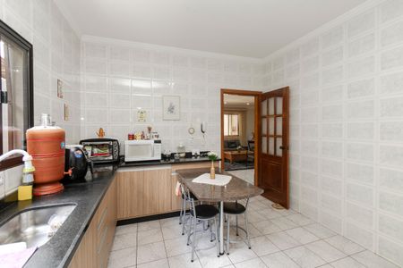 Casa para alugar com 180m², 3 quartos e 5 vagas Casa para alugar com 180m², 3 quartos e 5 vagasCozinha