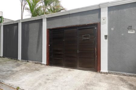 Casa para alugar com 180m², 3 quartos e 5 vagas Casa para alugar com 180m², 3 quartos e 5 vagasFachada