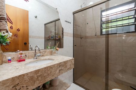 Casa para alugar com 180m², 3 quartos e 5 vagas Casa para alugar com 180m², 3 quartos e 5 vagasBanheiro