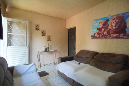 Sala de casa à venda com 2 quartos, 140m² em Santos Dumont, São Leopoldo