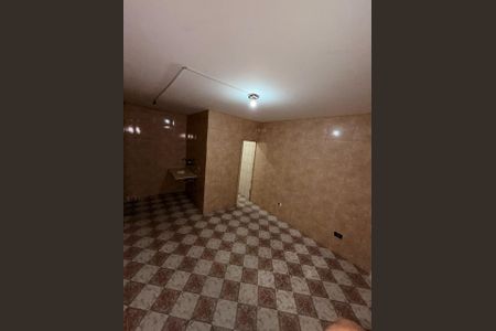 Quarto de casa para alugar com 1 quarto, 45m² em Jardim Presidente Dutra, Guarulhos