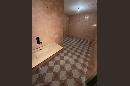 Banheiro de casa para alugar com 1 quarto, 45m² em Jardim Presidente Dutra, Guarulhos