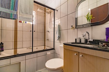 Casa à venda com 130m², 3 quartos e 2 vagas