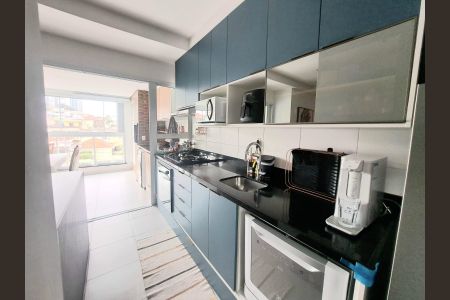 Cozinha de apartamento para alugar com 3 quartos, 75m² em Umuarama, Osasco