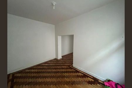 Sala  de apartamento para alugar com 2 quartos, 110m² em São João, Porto Alegre