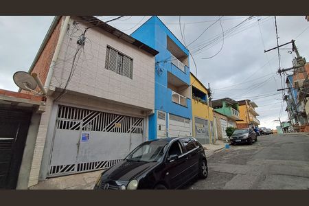 Casa à venda com 50m², 1 quarto e sem vaga Casa à venda com 50m², 1 quarto e sem vagaFachada