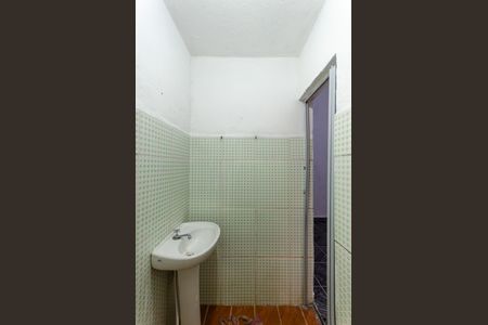 Casa à venda com 50m², 1 quarto e sem vaga Casa à venda com 50m², 1 quarto e sem vagaBanheiro