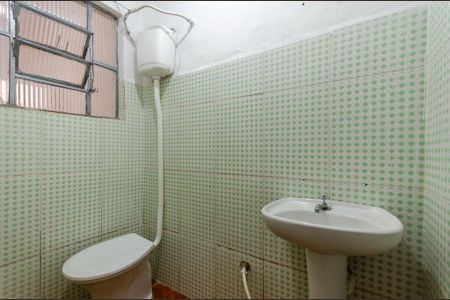 Casa à venda com 50m², 1 quarto e sem vaga Casa à venda com 50m², 1 quarto e sem vagaBanheiro