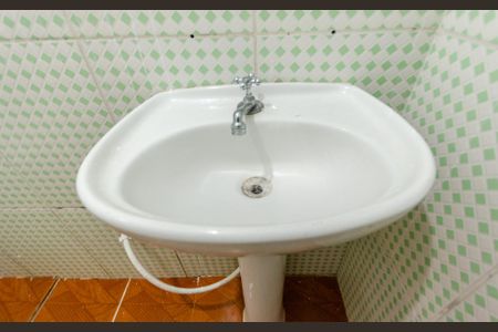 Casa à venda com 50m², 1 quarto e sem vaga Casa à venda com 50m², 1 quarto e sem vagaBanheiro