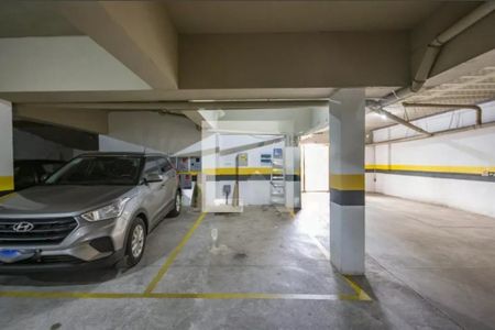 Apartamento à venda com 115m², 4 quartos e 2 vagasFoto 02