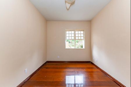 Casa para alugar com 309m², 4 quartos e 3 vagas Casa para alugar com 309m², 4 quartos e 3 vagasQuarto 3