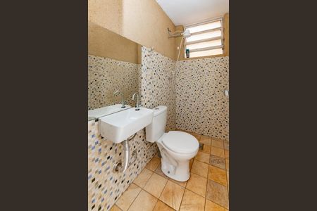 Casa para alugar com 309m², 4 quartos e 3 vagas Casa para alugar com 309m², 4 quartos e 3 vagasBanheiro de serviço