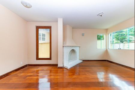 Sala 1 de casa para alugar com 4 quartos, 309m² em Santa Lúcia, Belo Horizonte